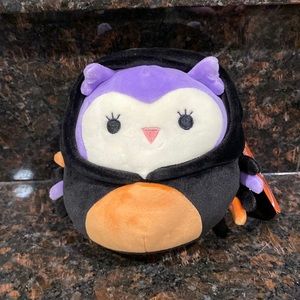 (1) NWT Holly the Owl Dressed as a Spider 5 inch Squishmallows